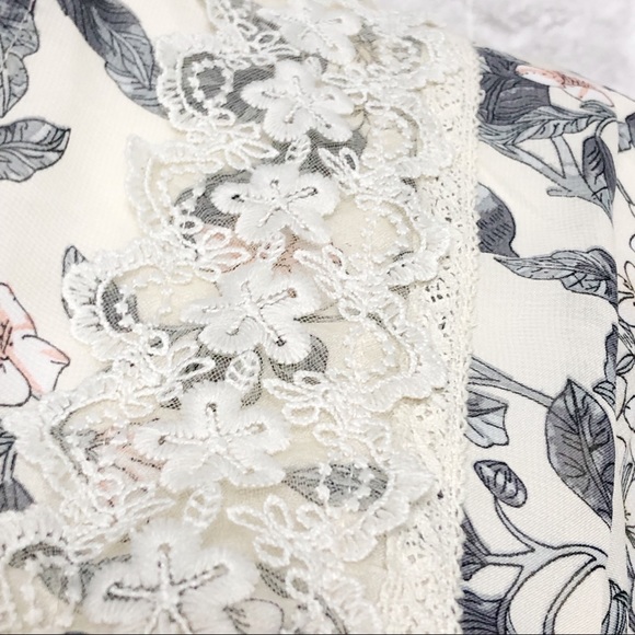 BISHOP + YOUNG Ivory Floral Boho Blouse with Lace Embroidered Detail Small - Picture 8 of 16